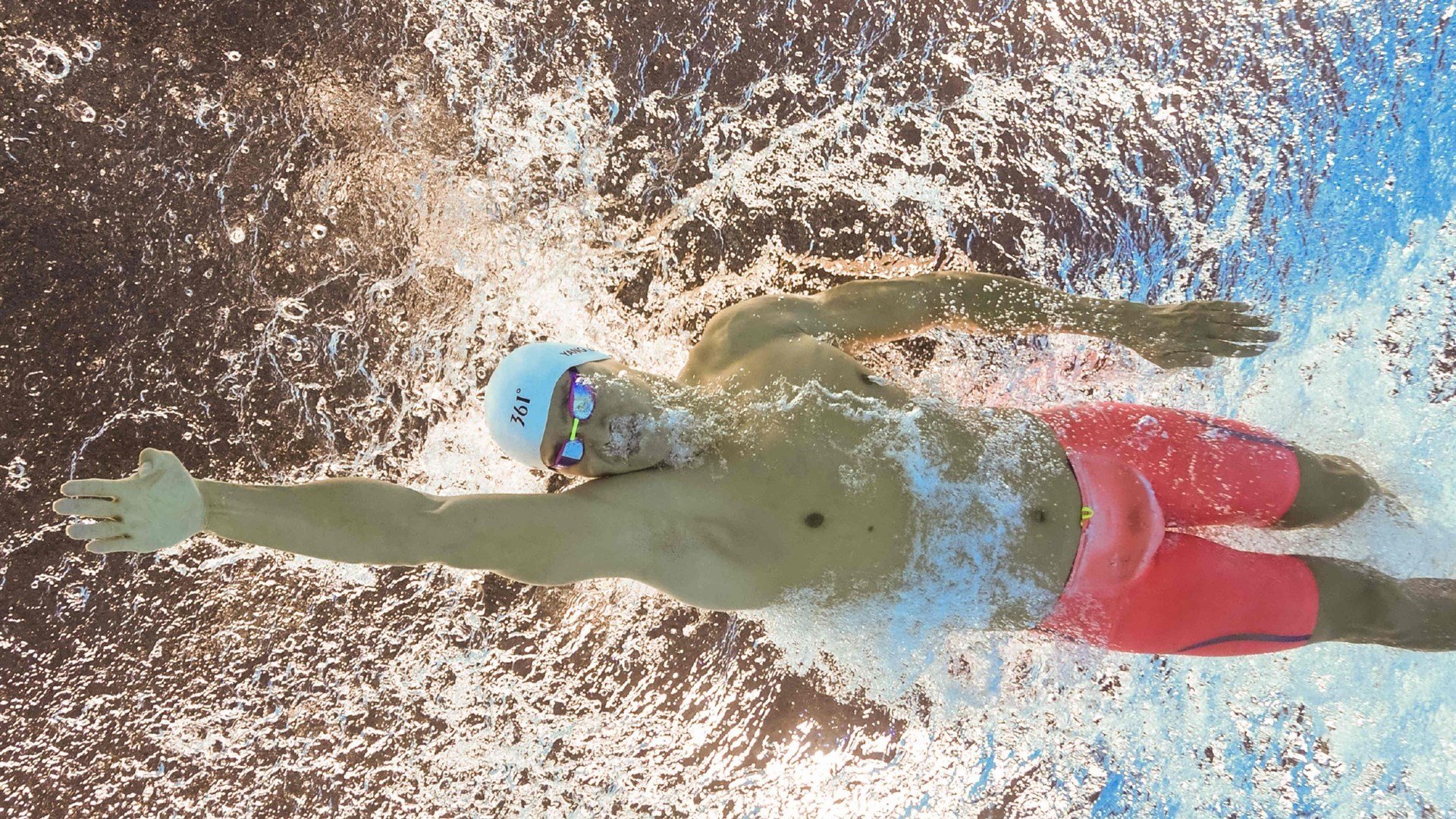 FB体育下载-门神与铁锤，奥纳纳攻防统治，毕尔巴鄂强行终结洪都拉斯奇迹