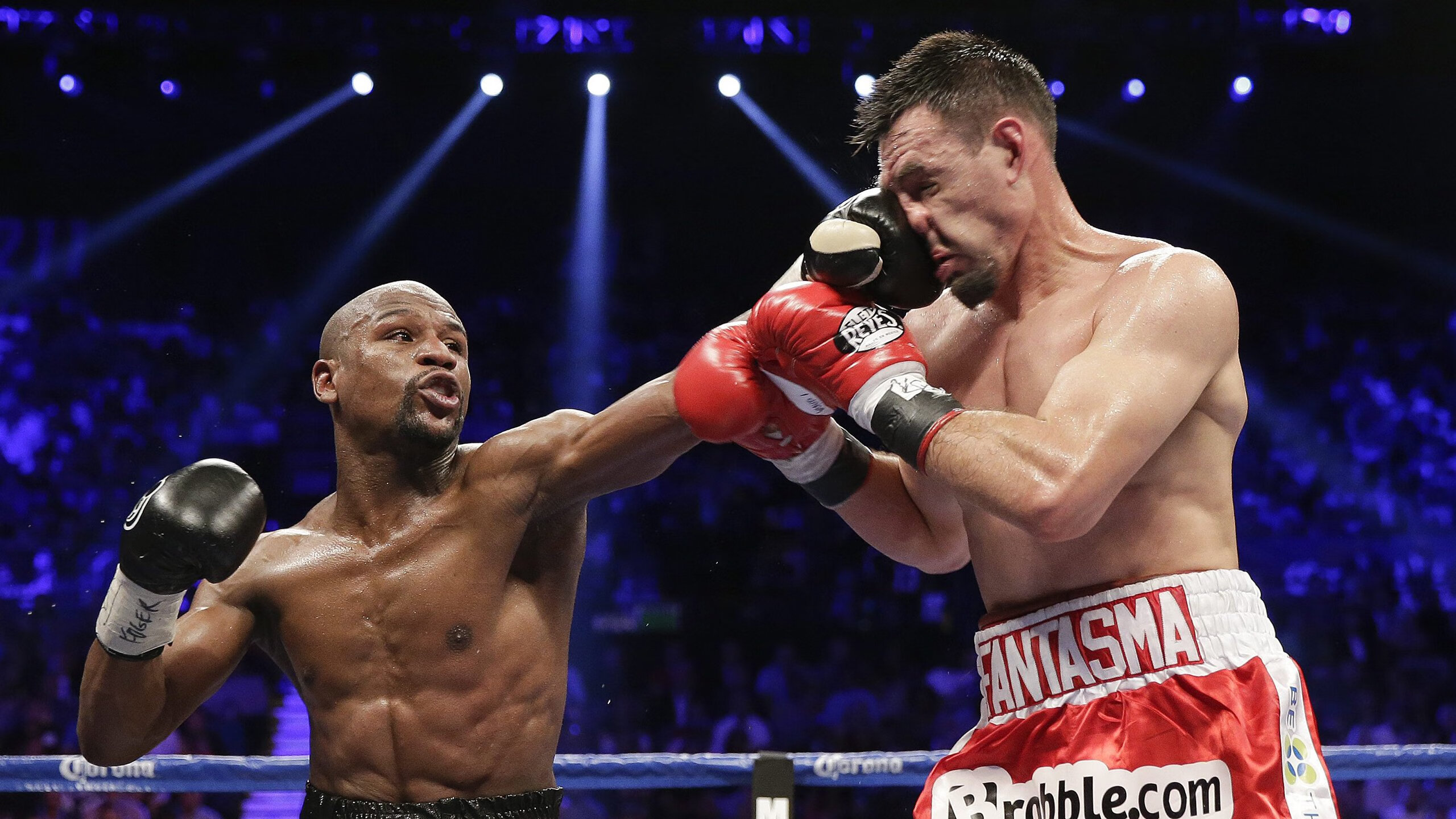 卡马文加爆发改写战局，突尼斯提前终结悬念，荷兰黯然失色