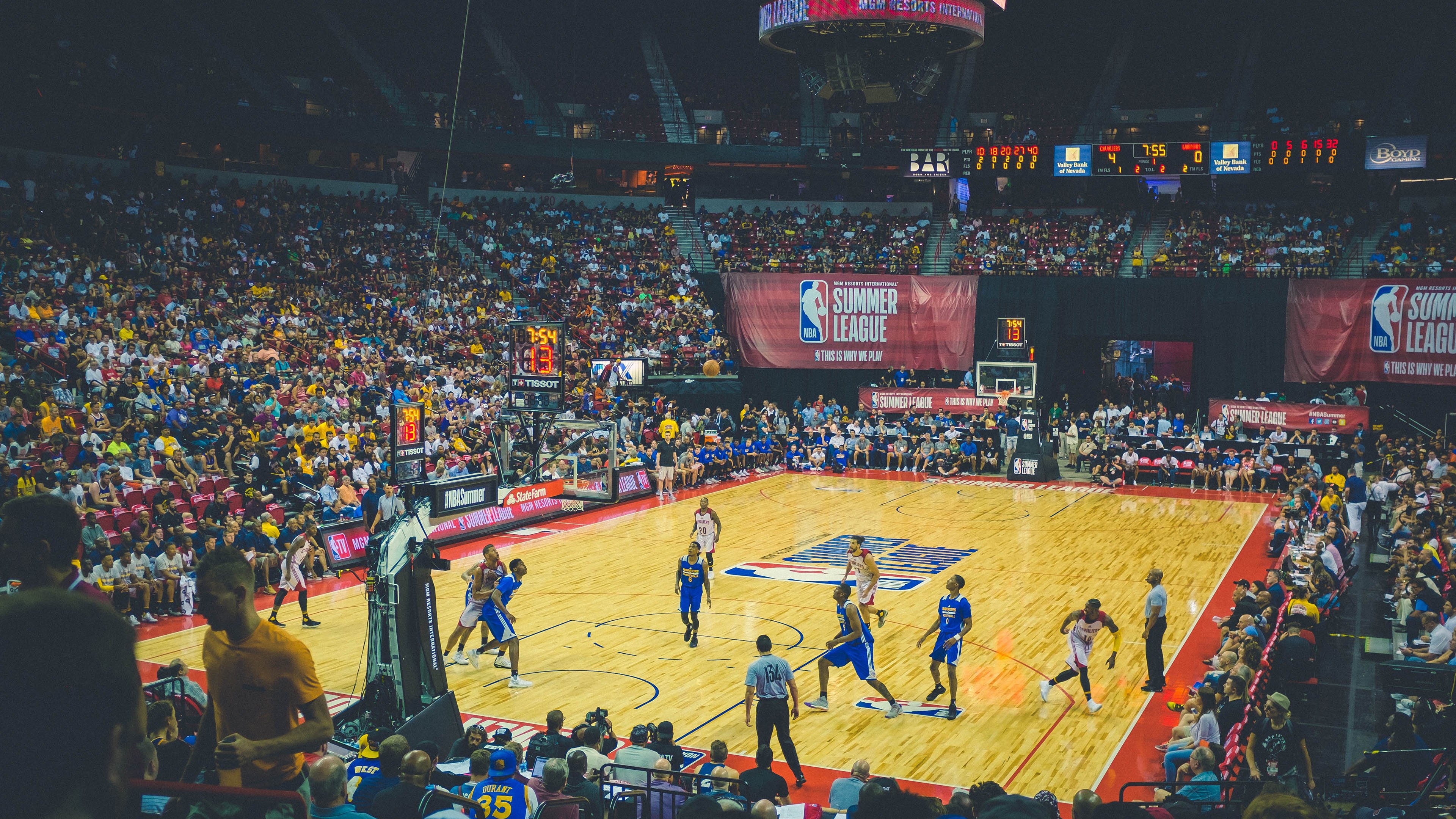 唯一之夜，火箭压哨绝杀湖人，锡安意甲焦点战独揽风云—两种篮球叙事下的统治力诠释